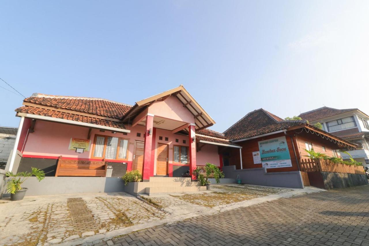 Lembur Incu Syariah Villa & Resto Lembang Kültér fotó