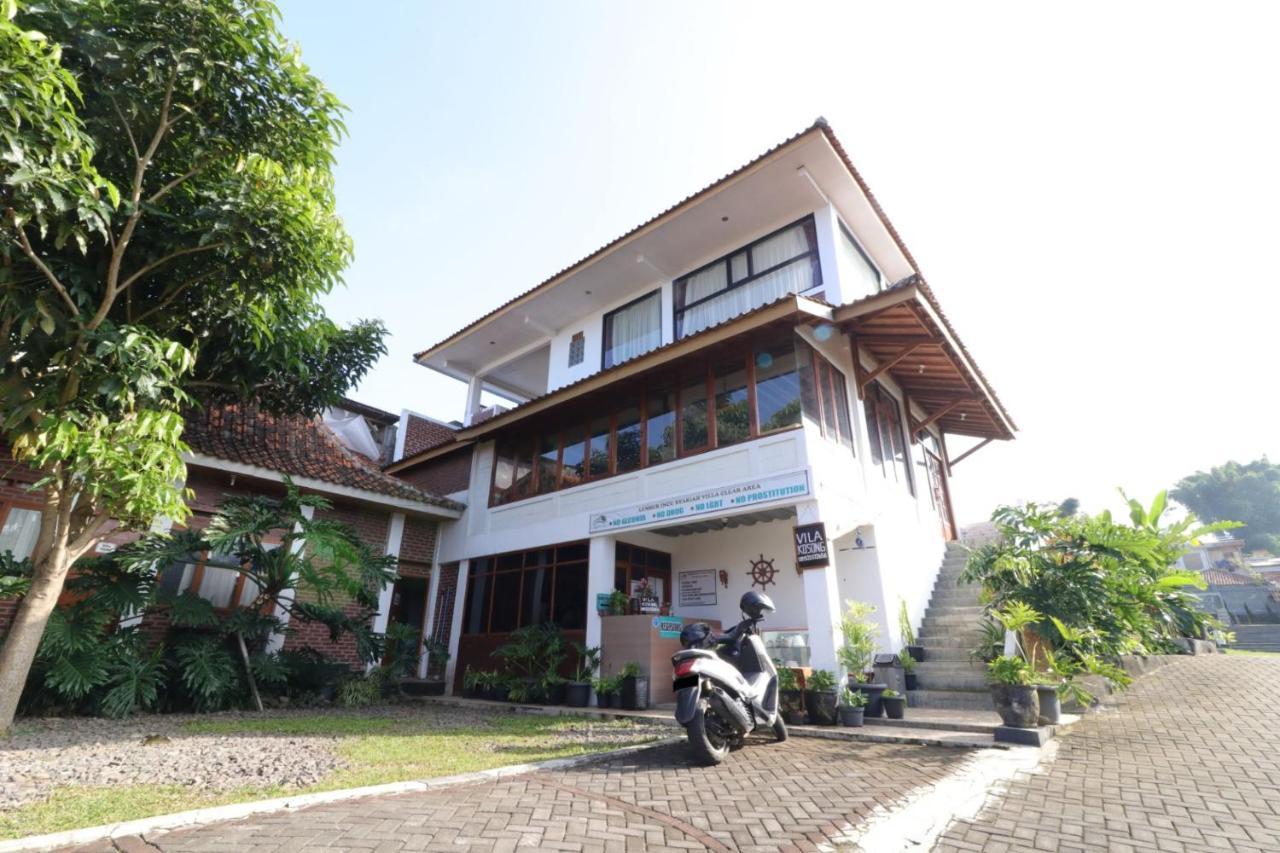 Lembur Incu Syariah Villa & Resto Lembang Kültér fotó